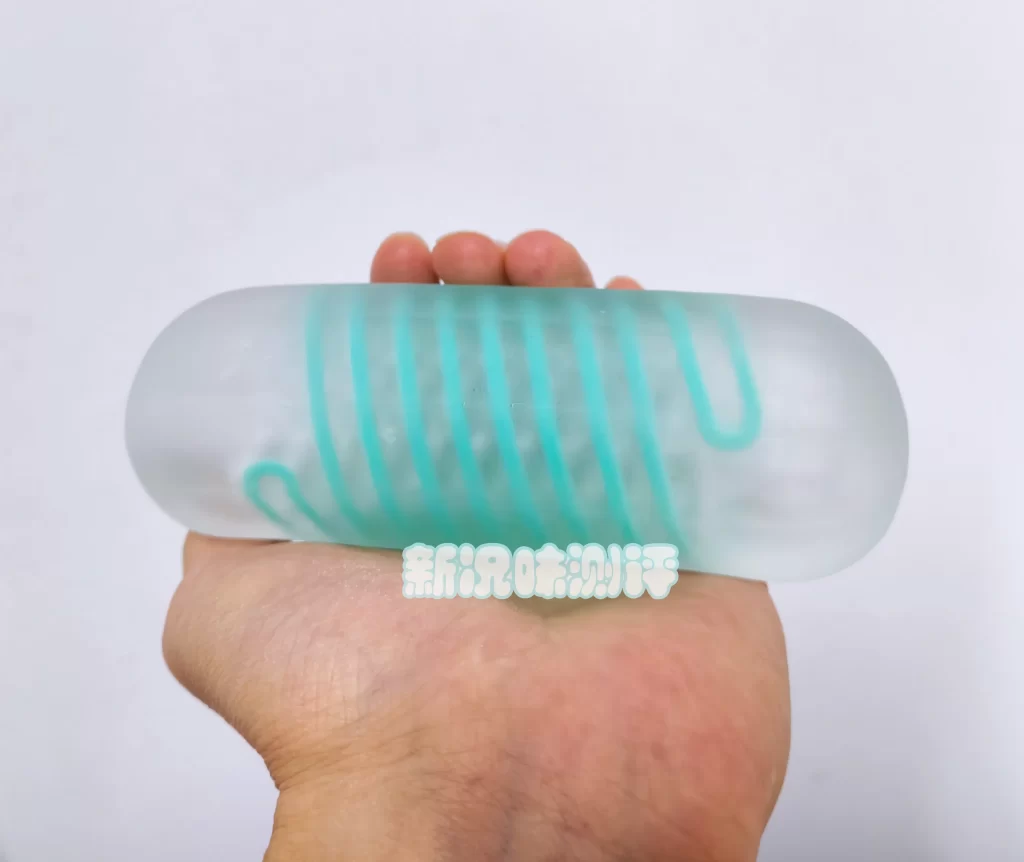 tenga—spinner 04像素测评，不是电动但也能自己旋转？新奇玩法的小型杯