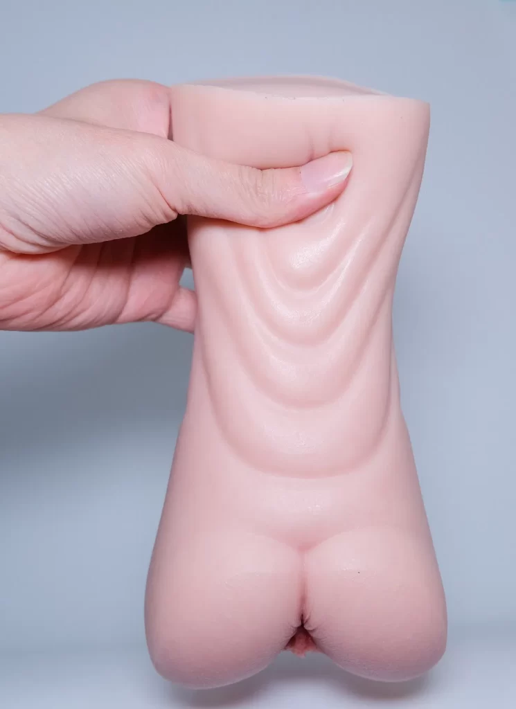 曾经的人气no.1女优，现如今的商业女王，上原亚衣飞机杯初解禁！幻形—上原亚衣测评