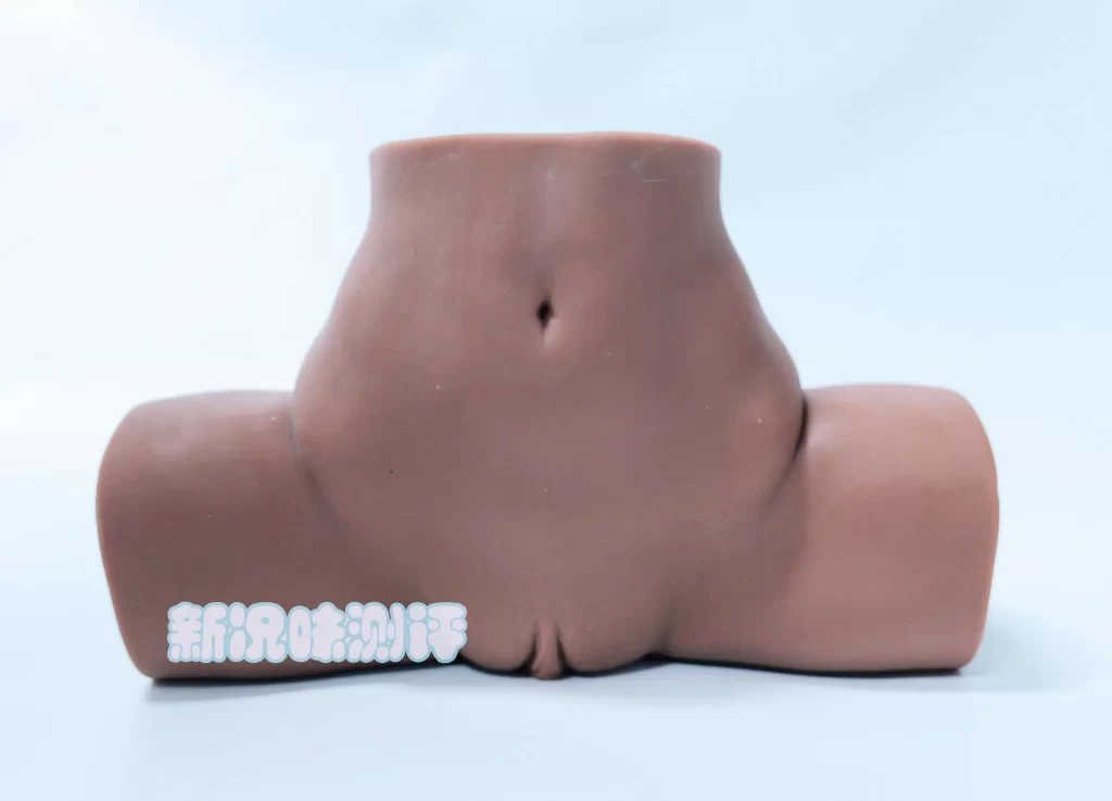 性感艳后在线劈叉，虽是一字马的黑皮小臀，但有着不俗的通道体验！MUNI—埃及妖后测评！