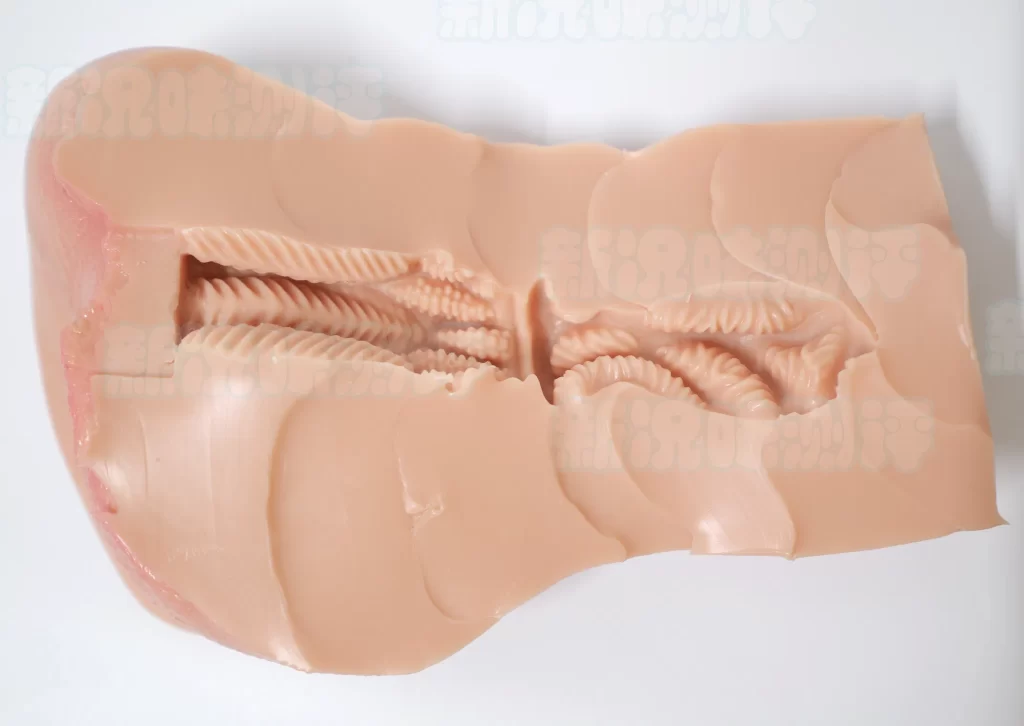 来自硅胶材质的月牙天冲！说真的对牛牛来说有点刺激了，彼之良—Uair03测评