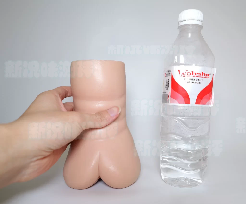 来自硅胶材质的月牙天冲！说真的对牛牛来说有点刺激了，彼之良—Uair03测评