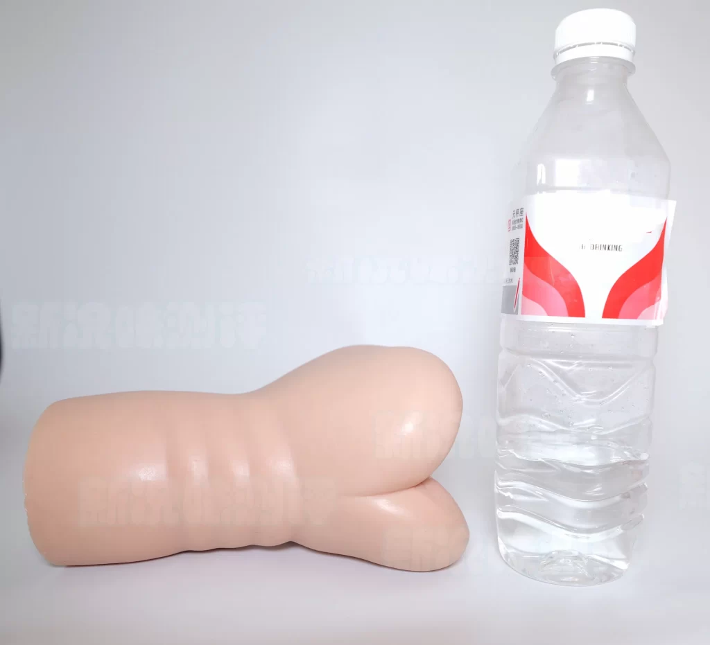 来自硅胶材质的月牙天冲！说真的对牛牛来说有点刺激了，彼之良—Uair03测评