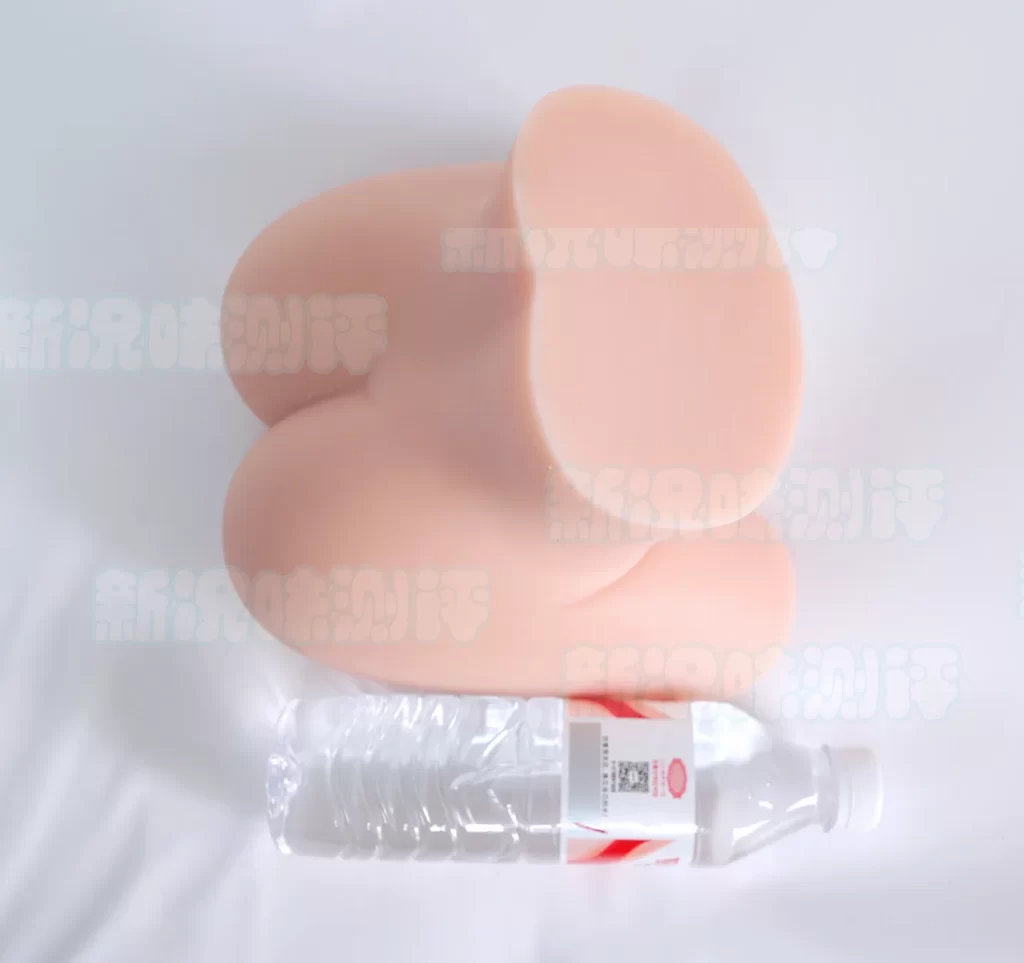 主打骑乘姿势的长腿小臀，实际用起来确实翘屁股厚乳更舒适？TMT—骑乘之臀测评