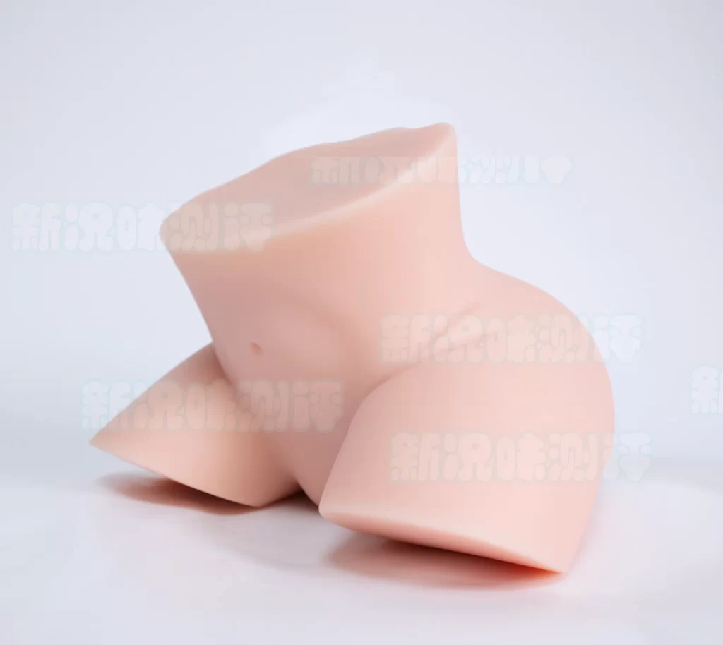 主打骑乘姿势的长腿小臀，实际用起来确实翘屁股厚乳更舒适？TMT—骑乘之臀测评