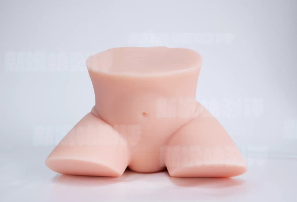 主打骑乘姿势的长腿小臀，实际用起来确实翘屁股厚乳更舒适？TMT—骑乘之臀测评